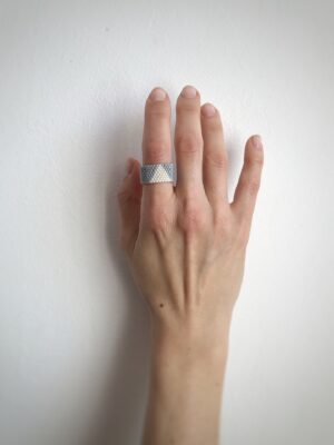 Silver mist – Handmade Beaded Ring